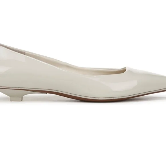 🤍🔹️Franco Sarto 🔹️Women's PrellaWhite Patent Faux Leather Low Heel Pump